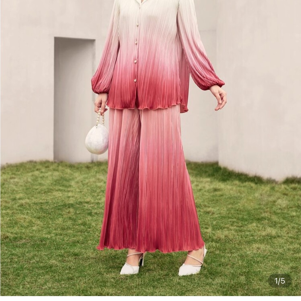 Pleated Ombre Pink Wide-Leg Skirt
